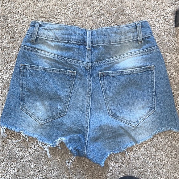 H&M shorts - Picture 2 of 3